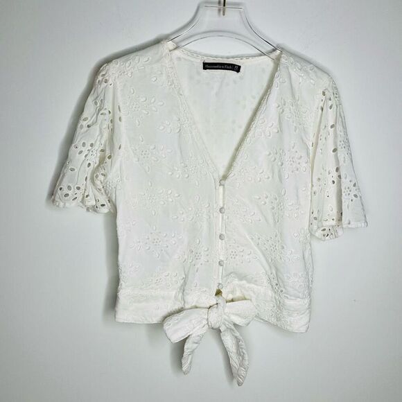 Abercrombie & Fitch Eyelet White Crochet Crop Tie Flutter Button Up Xs Xsmall AF - Picture 3 of 6
